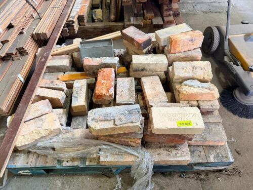 PALLET OF VINTAGE BRICK