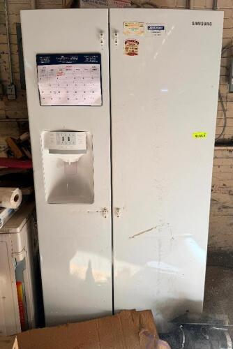 SAMSUNG SIDE-BY-SIDE REFRIGERATOR WITH THROUGH-THE-DOOR ICE AND WATER DISPENSER. MODEL RS261MDWP, WHITE FINISH. MISSING DOOR HANDLES. APPEARS TO BE WORKING.