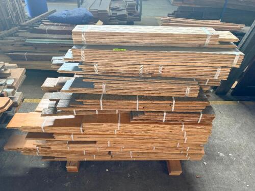LOT OF RECLAIMED HARDWOOD FLOORING PIECES. ASSORTED LENGTHS OF AND OTHER FINISHES.