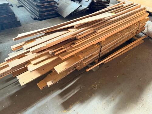 (1) LOT OF ASSORTED RECLAIMED LUMBER, MOLDING, AND TRIM.