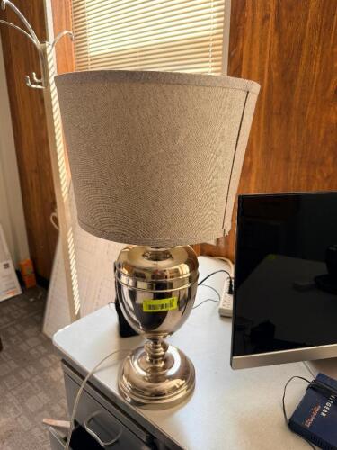 VINTAGE DESK / SIDE TABLE LAMP WITH SHADE.