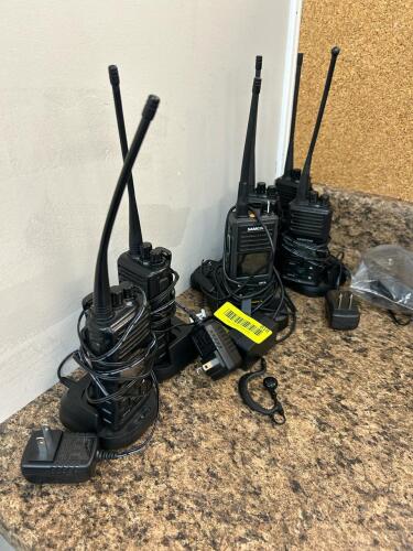 (6) SAMCOM TWO WAY RADIOS WITH CHARGING DOCKS