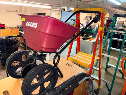VIGORO / BROADCAST SPREADER