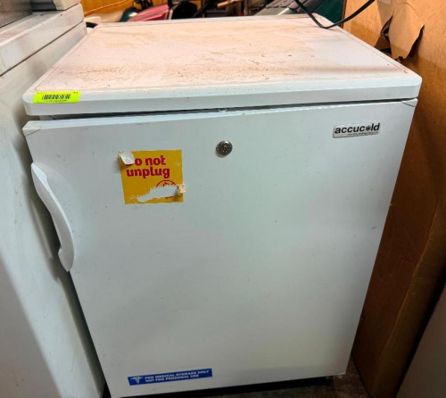 ACCUCOLD UNDERCOUNTER MEDICAL REFRIGERATOR WITH LOCKING DOOR.