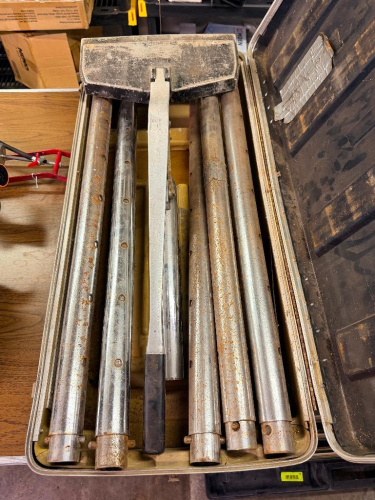 CARPET STRETCHER KIT.