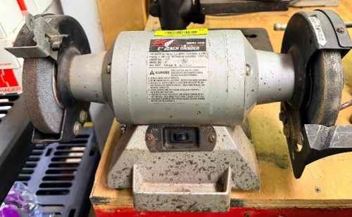 SKIL 6" DOUBLE END BENCH GRINDER.