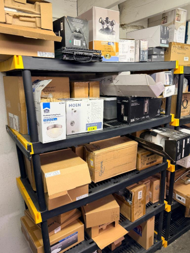 CONTENTS OF SHELF - ASSORTED LIGHTING FIXTURES AND HARDWARE.