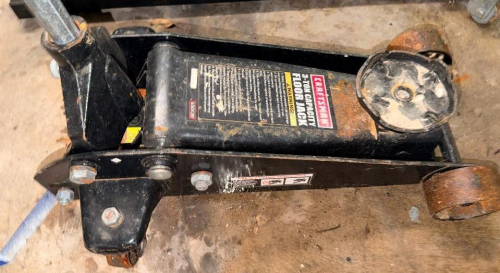 CRAFTSMAN 3 TON FLOOR JACK.