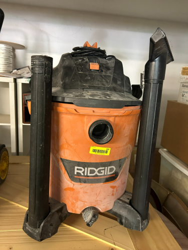 (1) RIGID SHOP VAC
