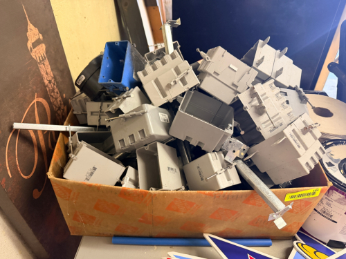 (1) LOT OF ELECTRICAL BUILDERS OUTLETS.