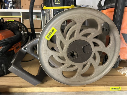 (1) HOSE REEL