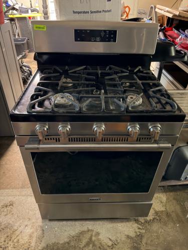 30" FREESTANDING GAS RANGE WITH STAINLESS STEEL FINISH, FIVE SEALED BURNERS, CAST IRON GRATES, LARGE OVEN WITH CONVECTION FAN
