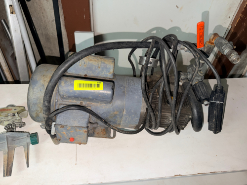 ELECTRIC MOTOR AND PRESSURE WASHER PUMP ASSEMBLY.