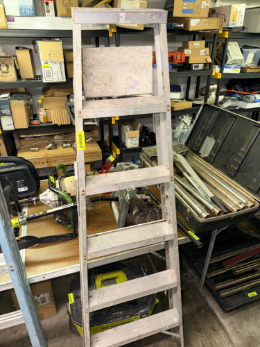 5' LADDER