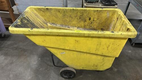 (1) YELLOW INDUSTRIAL TILT DUMP CART