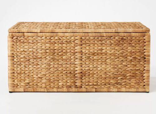 (1) WICKER STORAGE BENCH