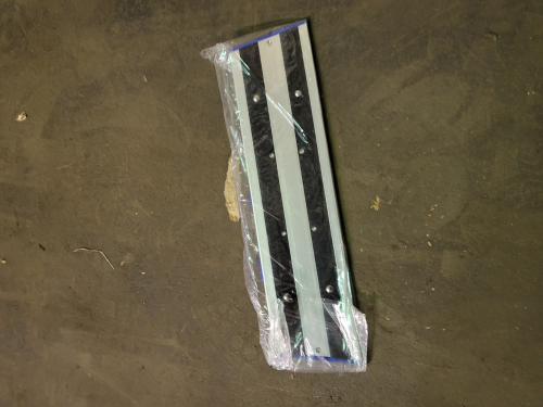 (1) BOX OF (40) MOP HEAD ATTACHMENTS
