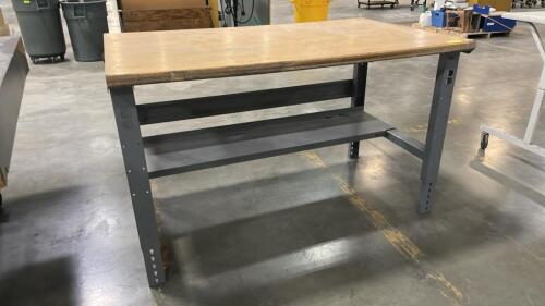 (1) INDUSTRIAL TABLE