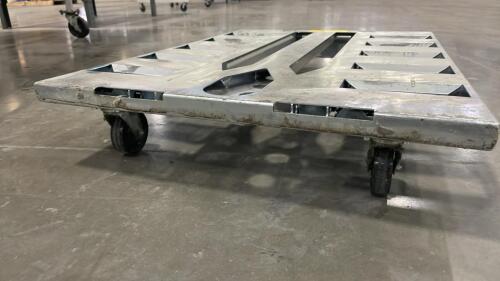 (1) HEAVY DUTY METAL DOLLY