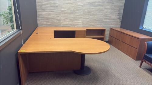 (1) DESK AND (2) FILE CABINETS AS SHOWN