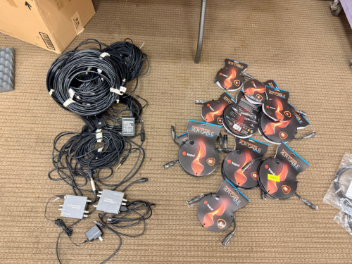 LOT OF PHOTOGRAPHY LIGHTING ACCESSORIES AND CABLES