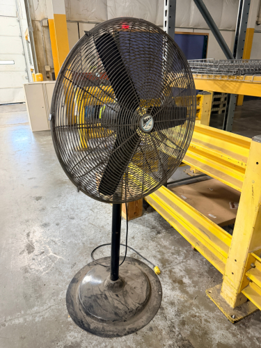 MAXX AIR 30" INDUSTRIAL PEDESTAL FAN.