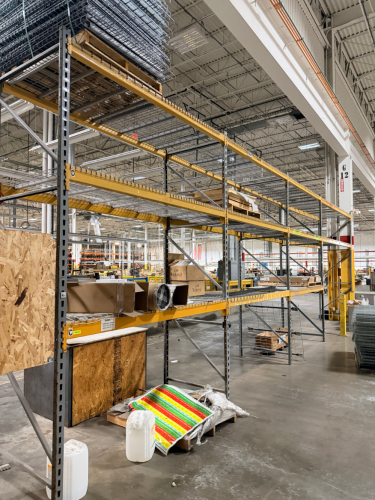 (4) SECTIONS OF 8' X 42" PALLET RACKING.