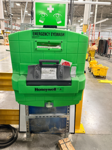 HONEYWELL EMERGENCY EYE WASH STATION