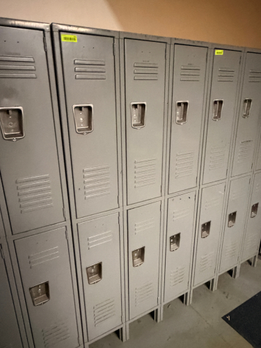 SIX GROUP METAL LOCKER SYSTEM