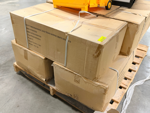 PALLET OF SCOTT FORESMAN MUSIC 2006 TEXAS SAMPAK CRATE GRADE K/8 TEXTBOOKS.