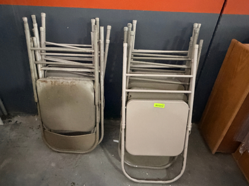 (7) METAL FOLDING CHAIRS