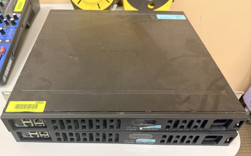 (2) ENTERPRISE INTEGRATED SERVICES ROUTERS. RACKMOUNT NETWORK APPLIANCES WITH DUAL GIGABIT ETHERNET PORTS, CONSOLE PORTS, USB PORTS, AND INTEGRATED SERVICES ARCHITECTURE.