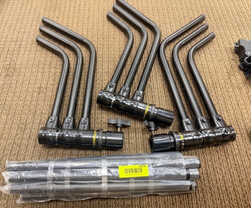 (1) LOT OF ASSORTED TRIPOD EQUIPMENT