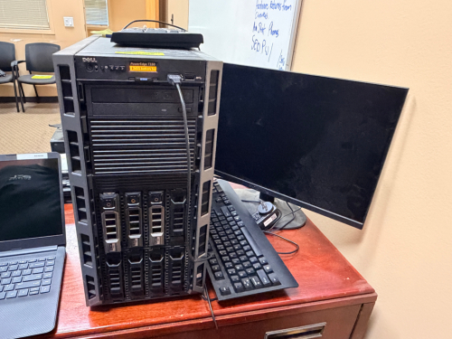 DELL POWEREDGE T330 TOWER SERVER WITH DELL MONITOR, KEYBOARD, AND MOUSE.