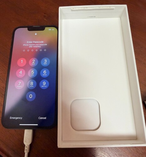 APPLE IPHONE 13 WITH ORIGINAL BOX. (NO PASSCODE INCLUDED)