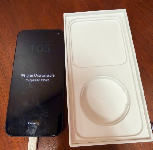 APPLE IPHONE 13 WITH ORIGINAL BOX. (NO PASSCODE INCLUDED)