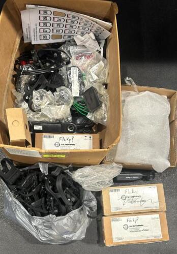 (1) LOT OF ASSORTED BIKE PARTS