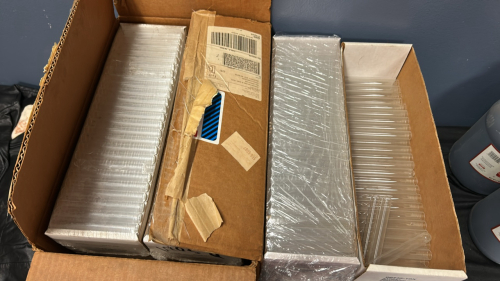 (1) LOT OF ASSORTED TEST TUBES