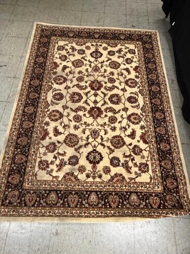 (1) BROWN ACCENT RUG