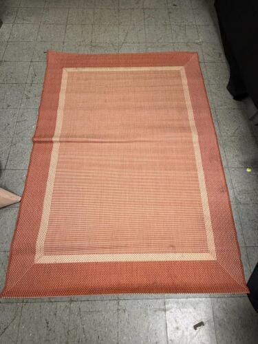 (1) TERRACOTTA COLORED ACCENT RUG