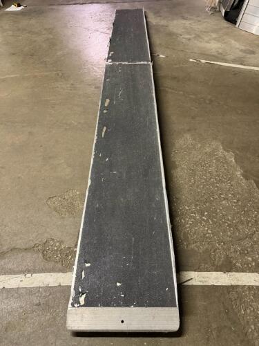 (1) FOLDING PORTABLE LOADING RAMP WITH NON-SLIP SURFACE