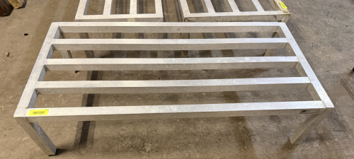 (1) DUNNAGE RACK