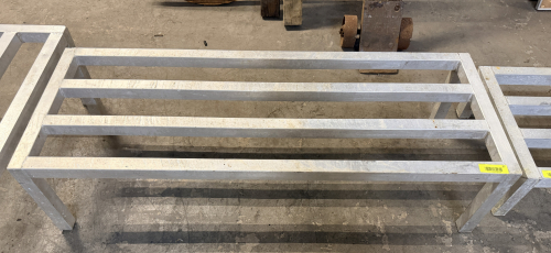 (1) DUNNAGE RACK