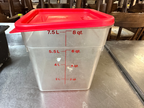 (4) 8QT FOOD STORAGE CONTAINERS WITH LIDS