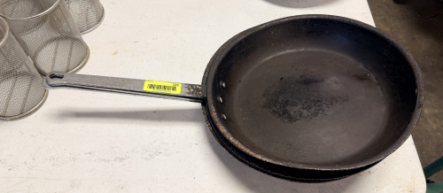 (3) 14 INCH PANS