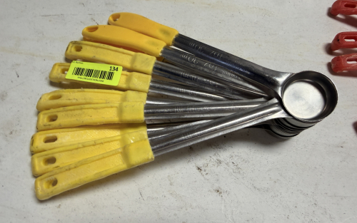 (9) 1 OZ LADLES
