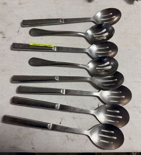 (1) LOT OF SLOTTED SERVING SPOONS