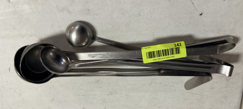 (1) ASSORTED LOT OF MEASURING SPOONS