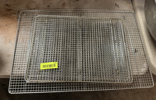 (1) LOT OF ASSORTED COOLING RACKS