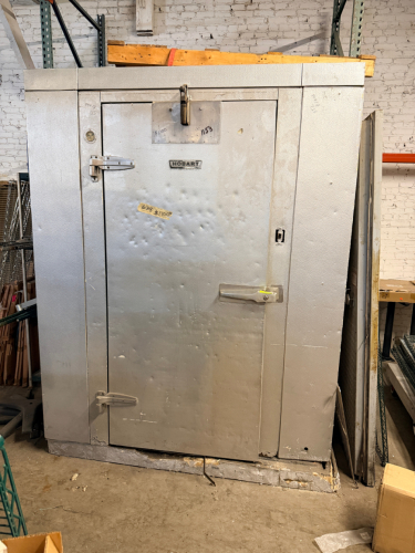(1) WALKIN COOLER, SHELL ONLY